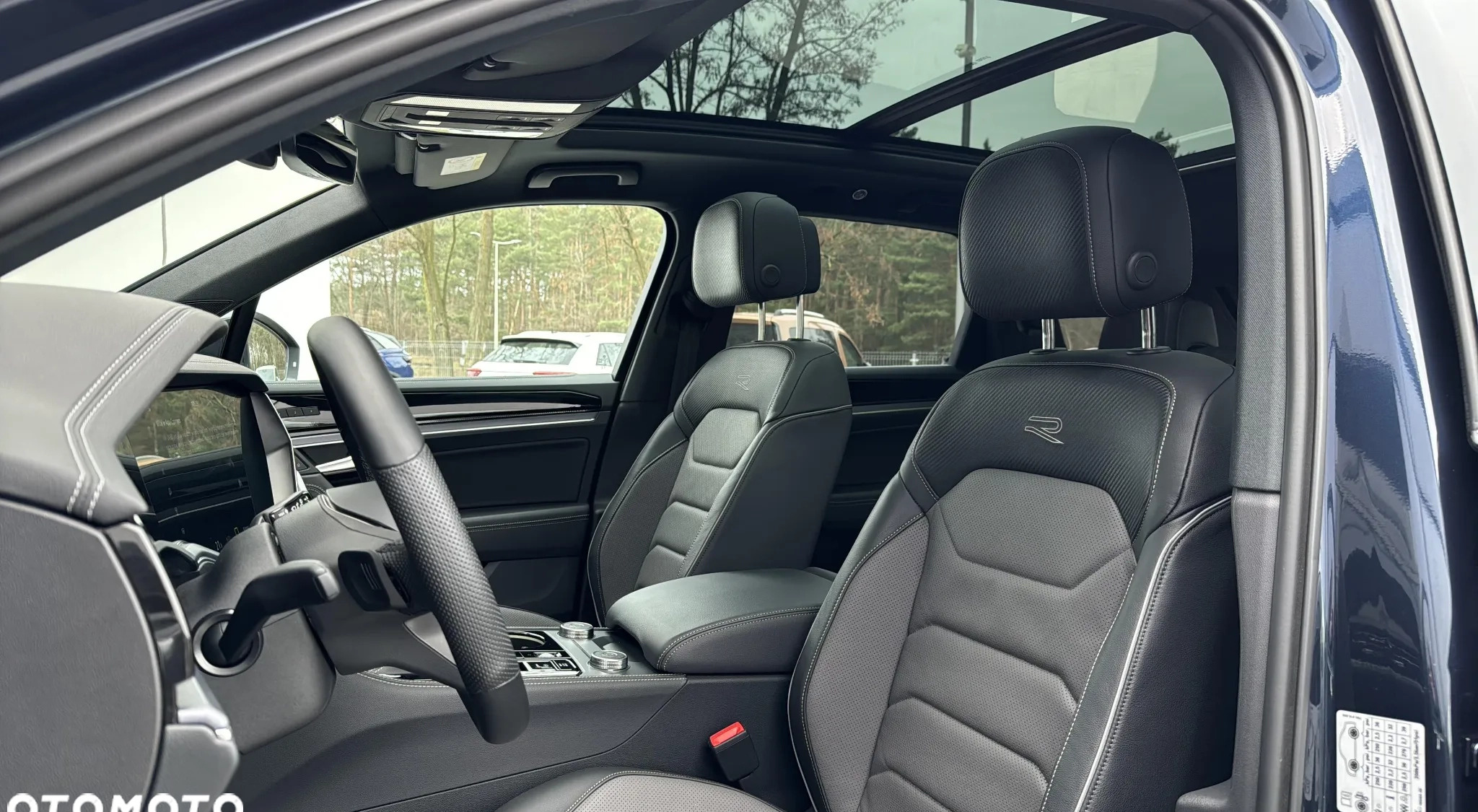 Volkswagen Touareg cena 420000 przebieg: 19500, rok produkcji 2023 z Jelcz-Laskowice małe 407